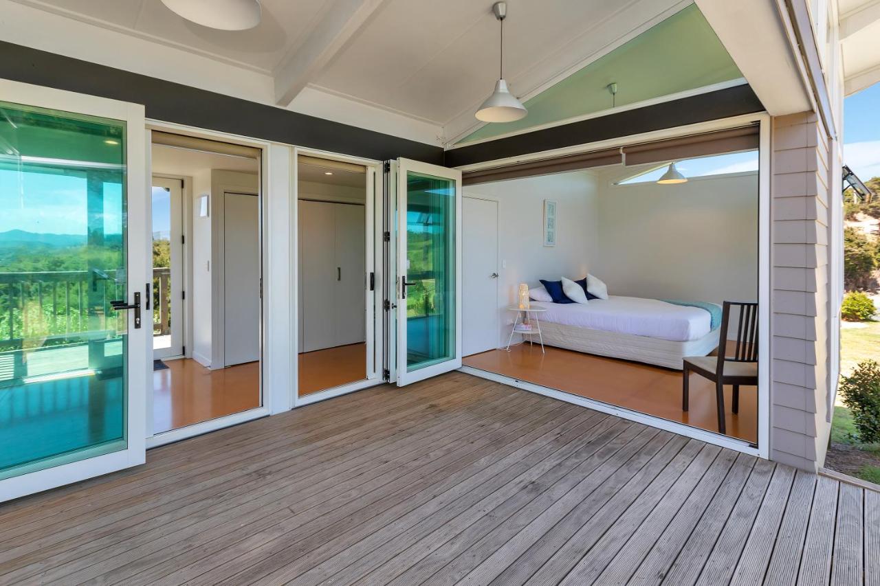 Paroa Bay Chalets - Te Whare Tui Russell Exteriér fotografie